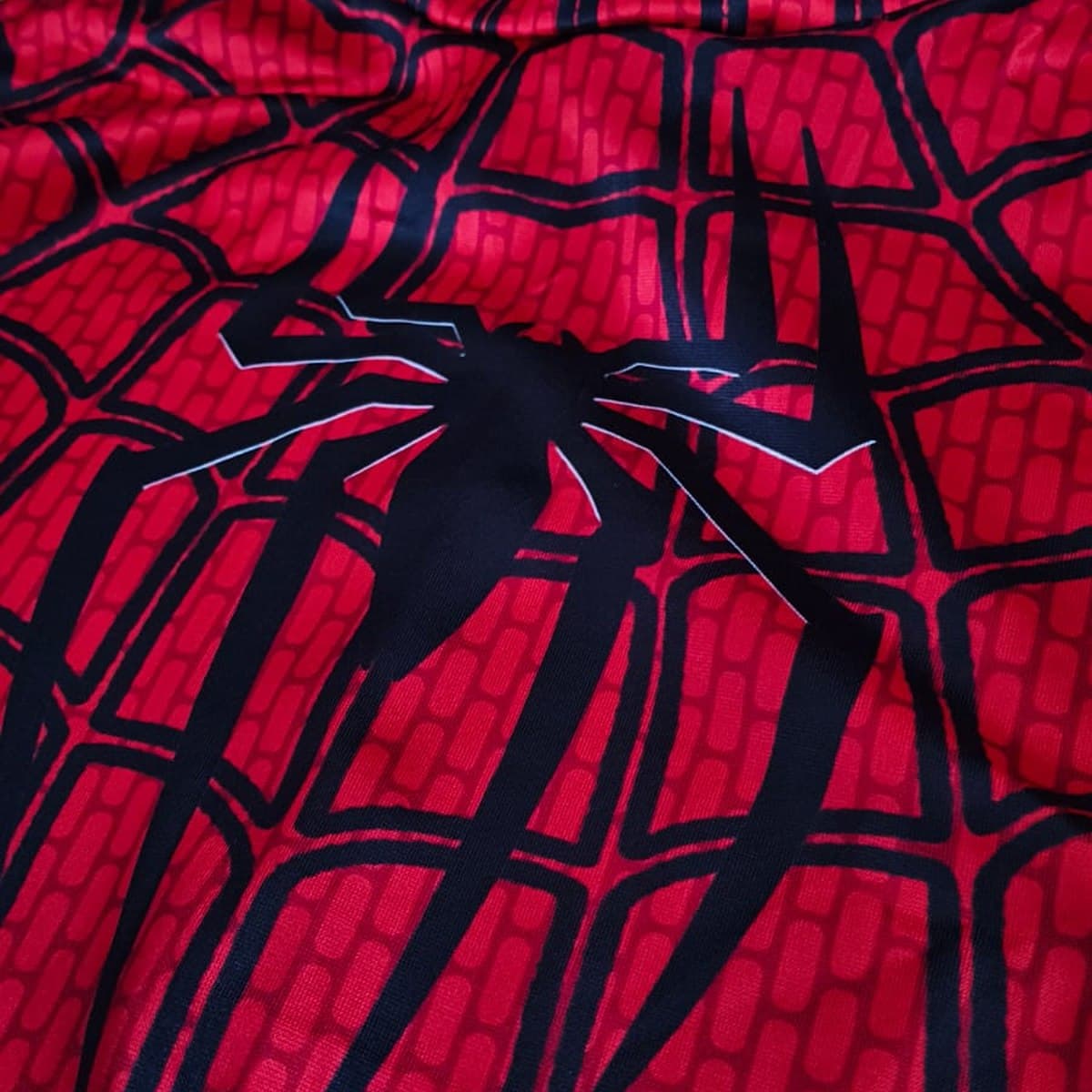 Disfraz Spider-Man Tobey Maguire, detalle de la araña y la tela